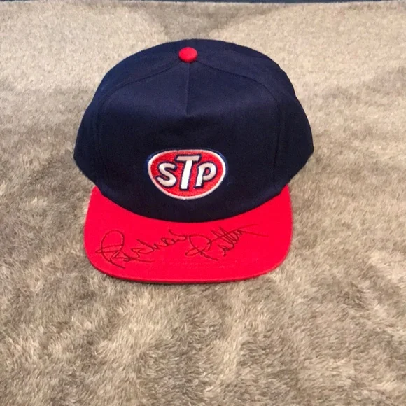 Richard Petty STP Autograph hat NWT - Picture 1 of 3